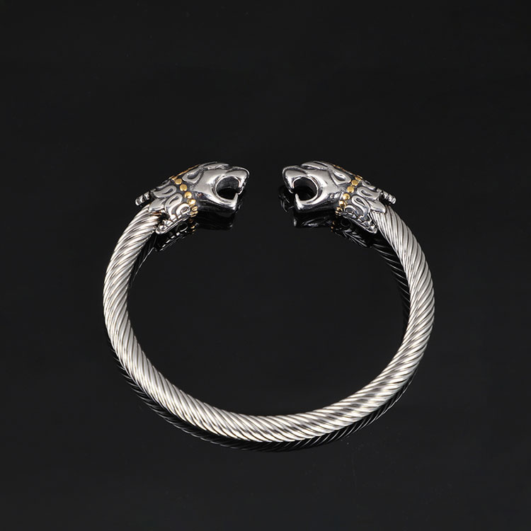 Varia Design Golden Fenrisulven armband