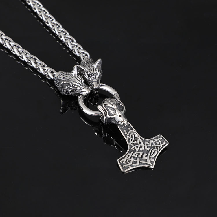 Varia Design Skull Hammer halsband