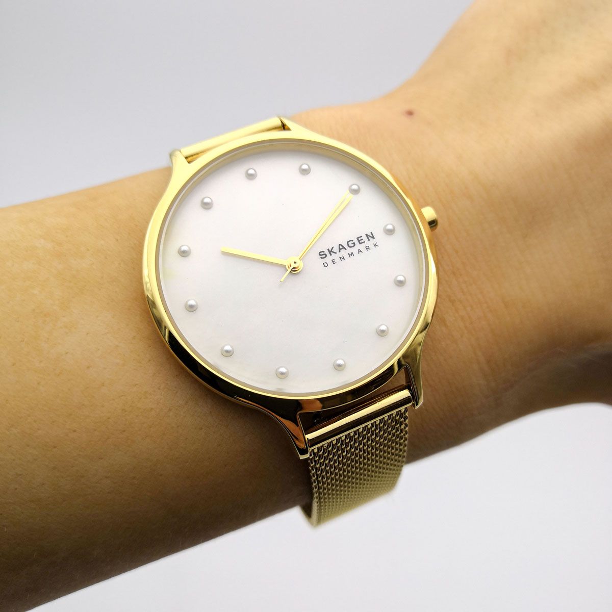 stauer silver dollar watch