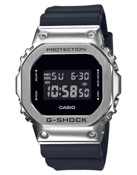 Casio G-SHOCK GM-5600U-1ER New Metal