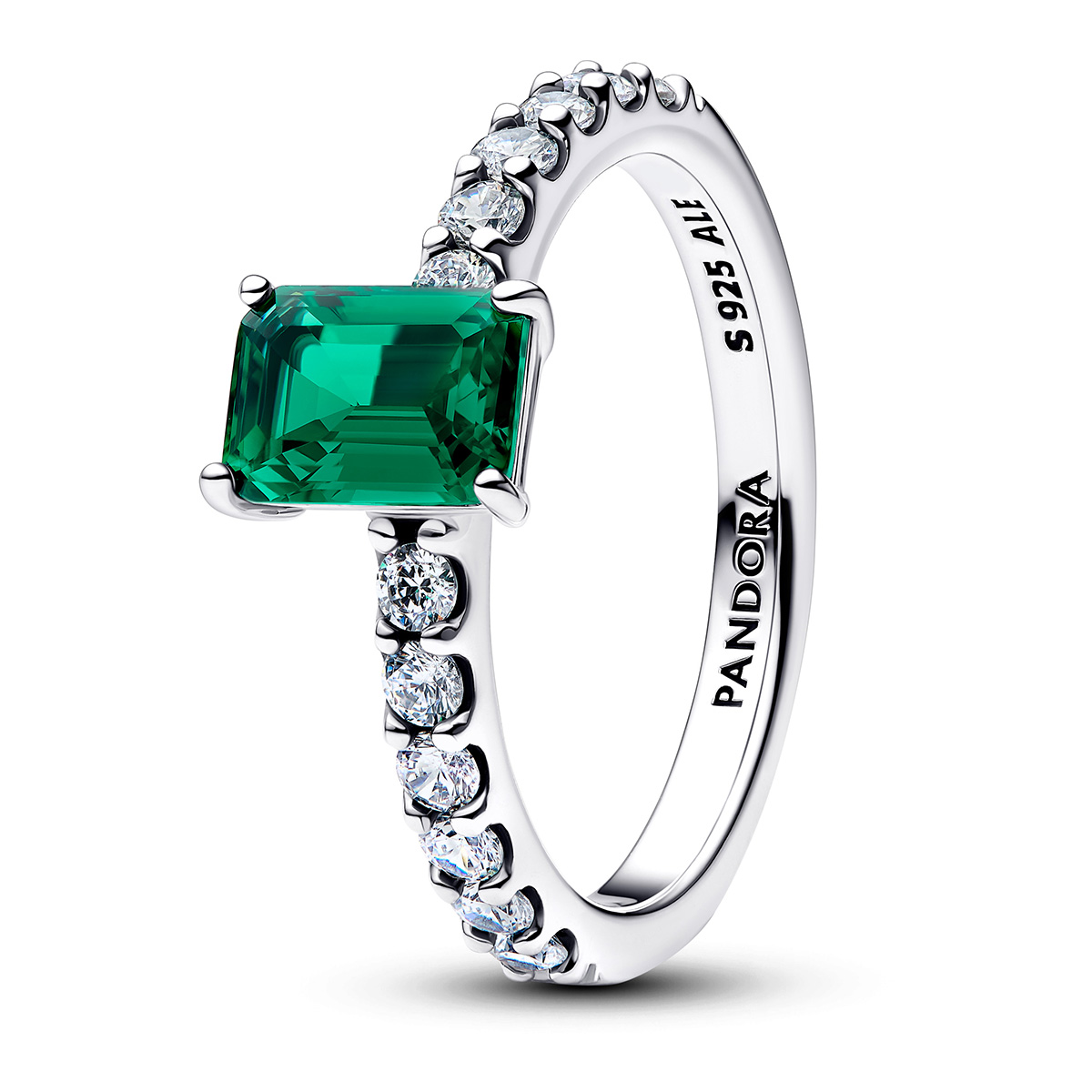 Pandora Timeless rektangulär halo-ring i silver 194506C01