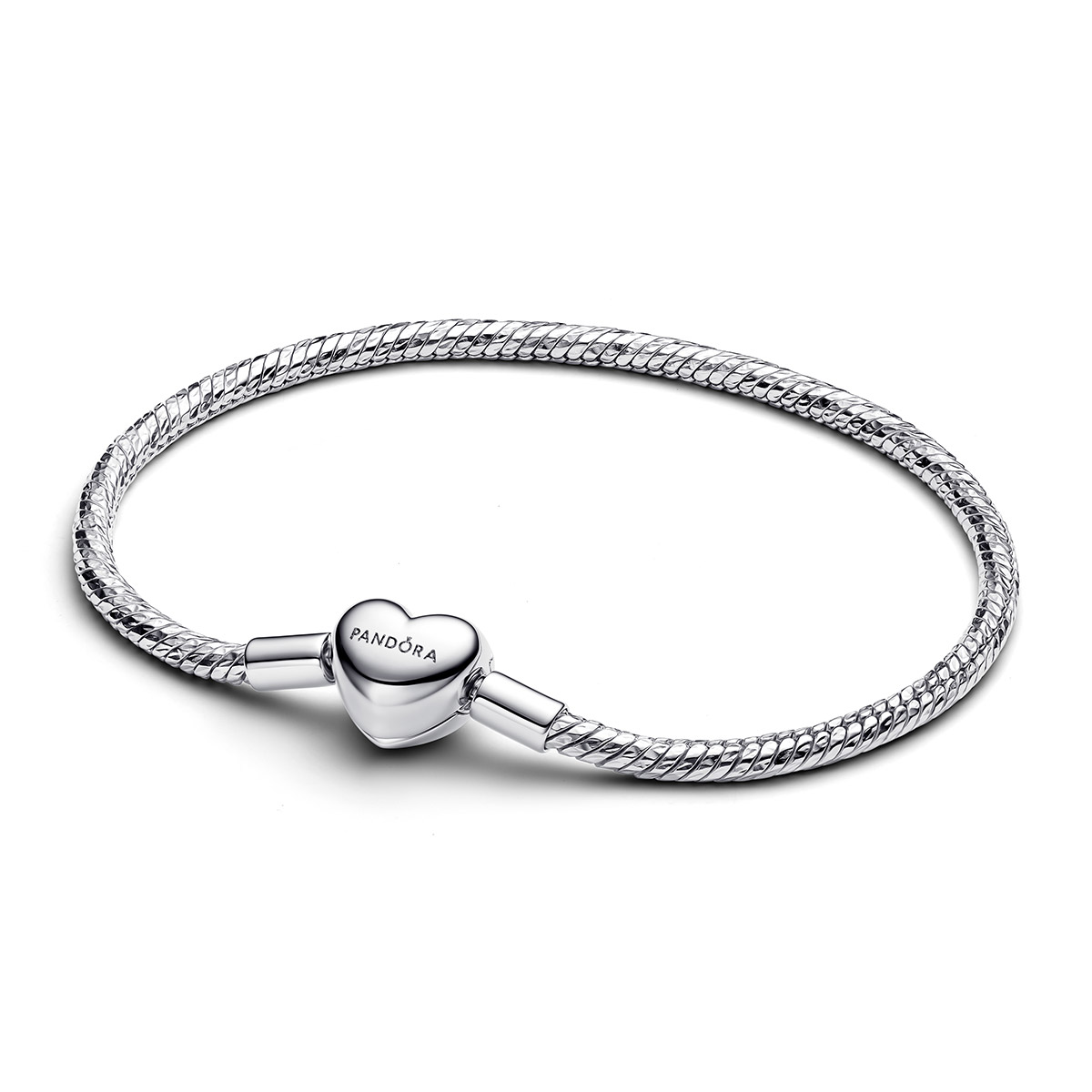 Pandora Moments silverarmband med hjärtformad lås 594236C00-23