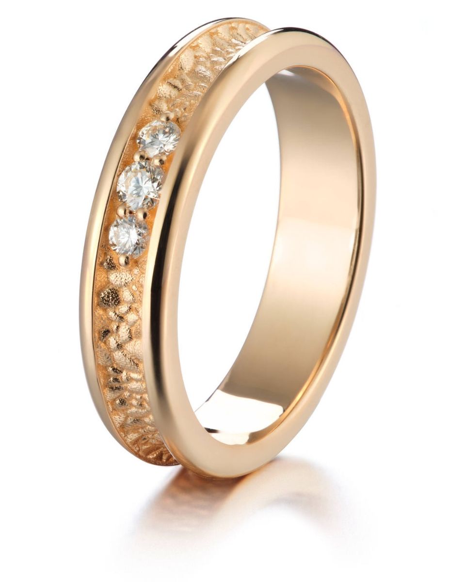 Lumoava Kätkö gulguld diamantring L72242330000