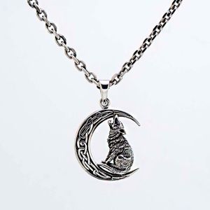 Northern Viking Jewelry Moon Wolf hänge NVJ-H-RS051 main product photo