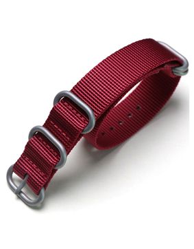 Tiera rött ZULU-armband - borstat silver spänne och ringar